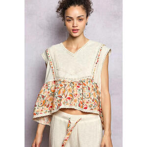 POL Lace Detail Floral Cropped Ruffled Top